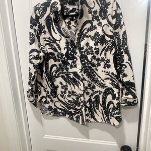 Chico's Black and Cream Floral Shirt